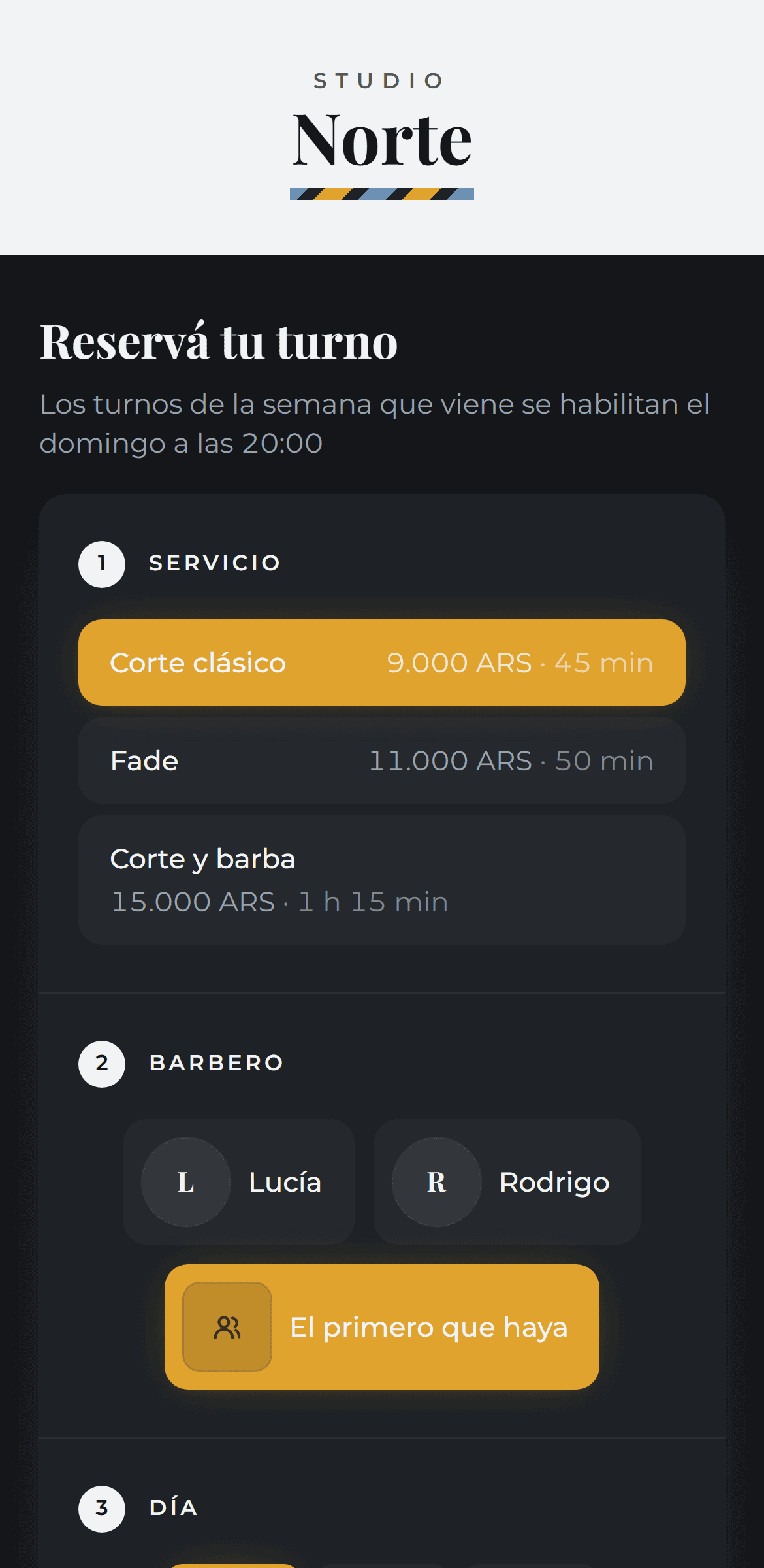 La misma pantalla en una barbería con marca oscura y acento ámbar.